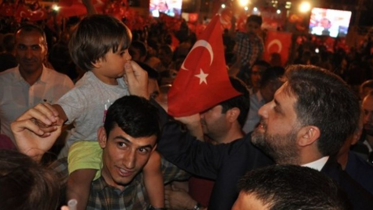 Önen,“Şehitlerimizi unutmayacağımız gibi, hainleri de unutturmayacağız”
