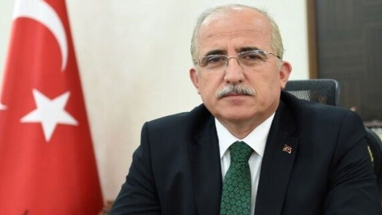 Tuna,"Girdim gönül şehrine daldım onun bahrine”