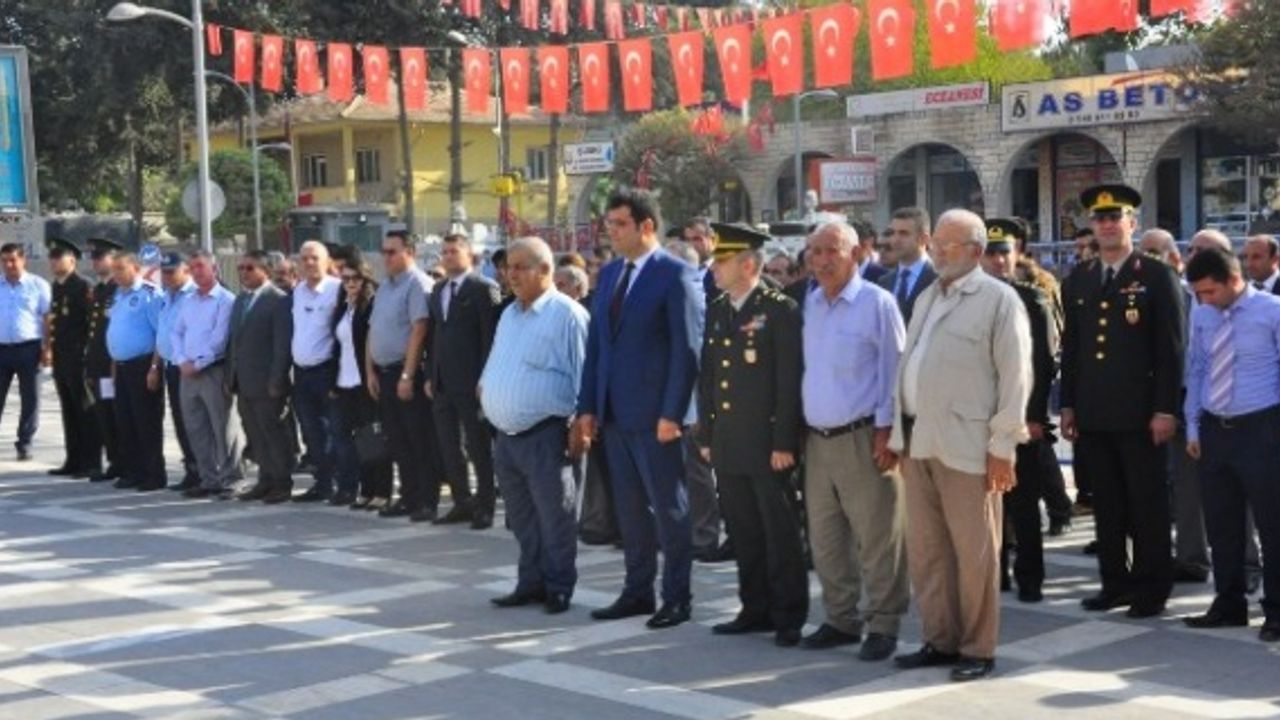 Suruç'ta,Gaziler Günü dolayısıyla anma töreni düzenlendi.