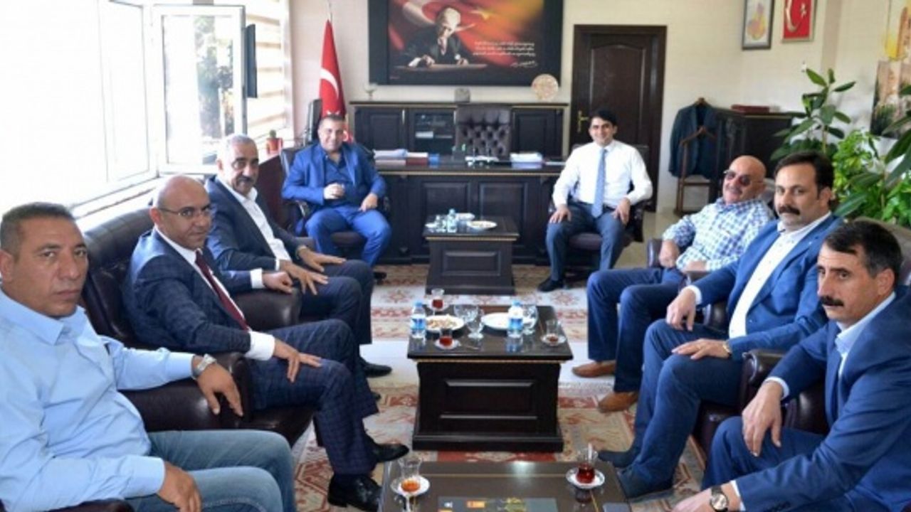 DEMİREL'den Hilvan Kaymakamına "Hayırlı Olsun" Ziyareti