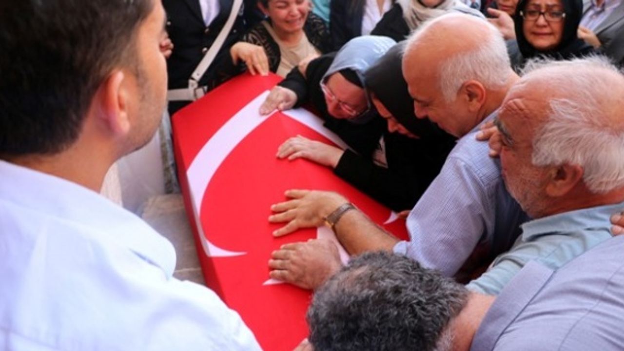 Yüksel'in taziyesi mevlit okutulmasıyla son buldu.