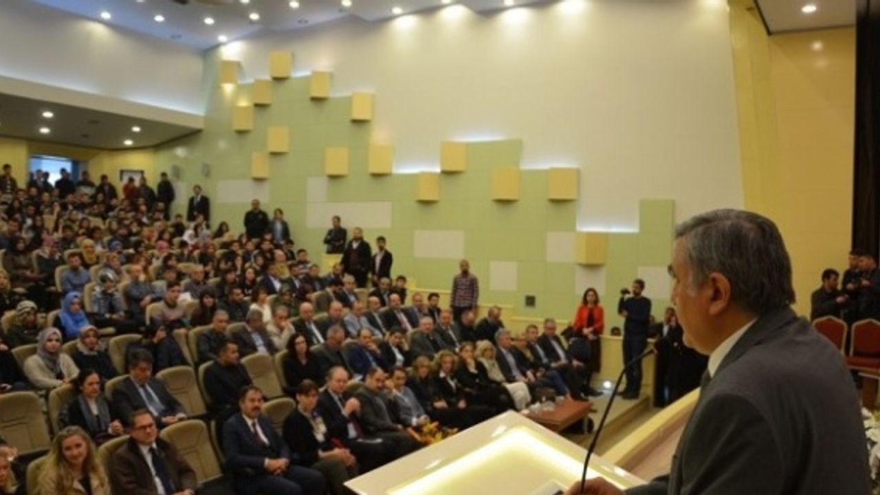 AB Büyükelçileri,Harran Üniversitesinde öğrencilerle bir araya geldi.