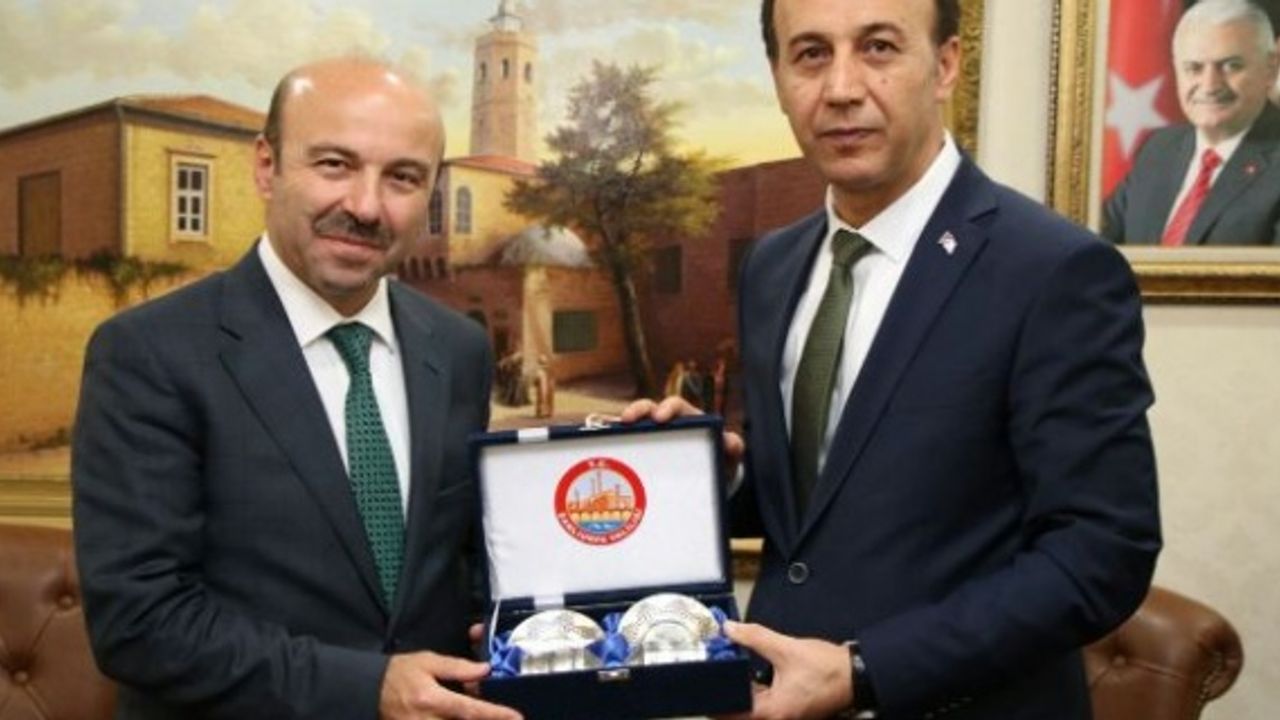 Bakan Yardımcısı Harun Tüfekçi, Şanlıurfa Valiliğini ziyaret etti.