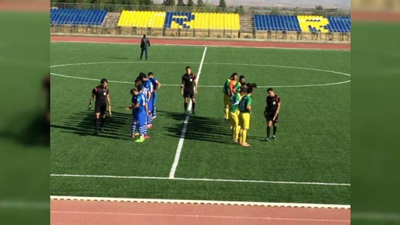 Ünversite,futbol sahasını amatör takım maçlarına açtı.