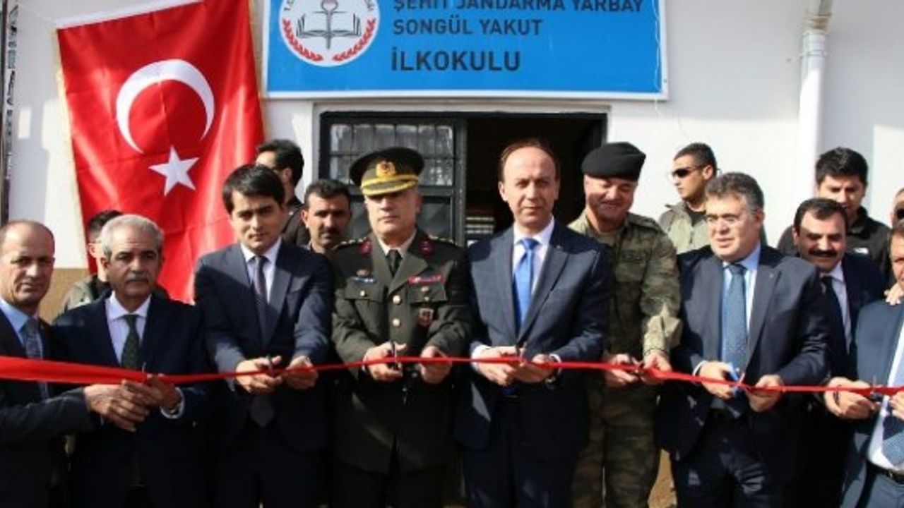Yarbay Songül Yakut’un adının verildiği ilkokul törenle açıldı.