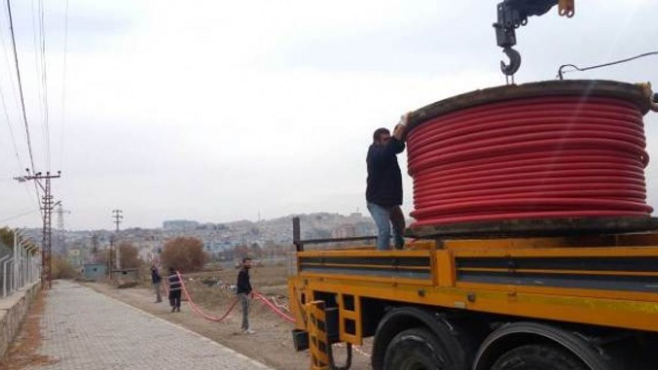 Birecik'te Elektrik Hatları Yeraltına Alınıyor