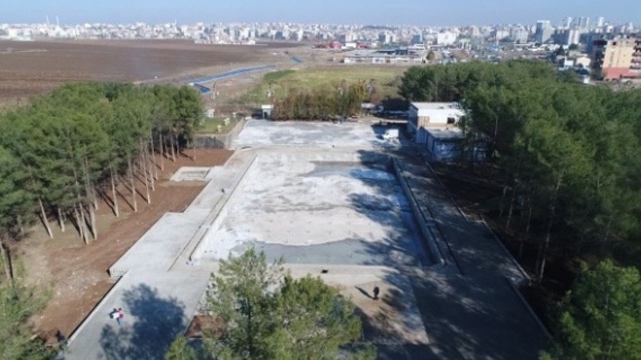 Siverek Olimpik Yüzme Havuzu inşaatında çalışmalar devam ediyor.