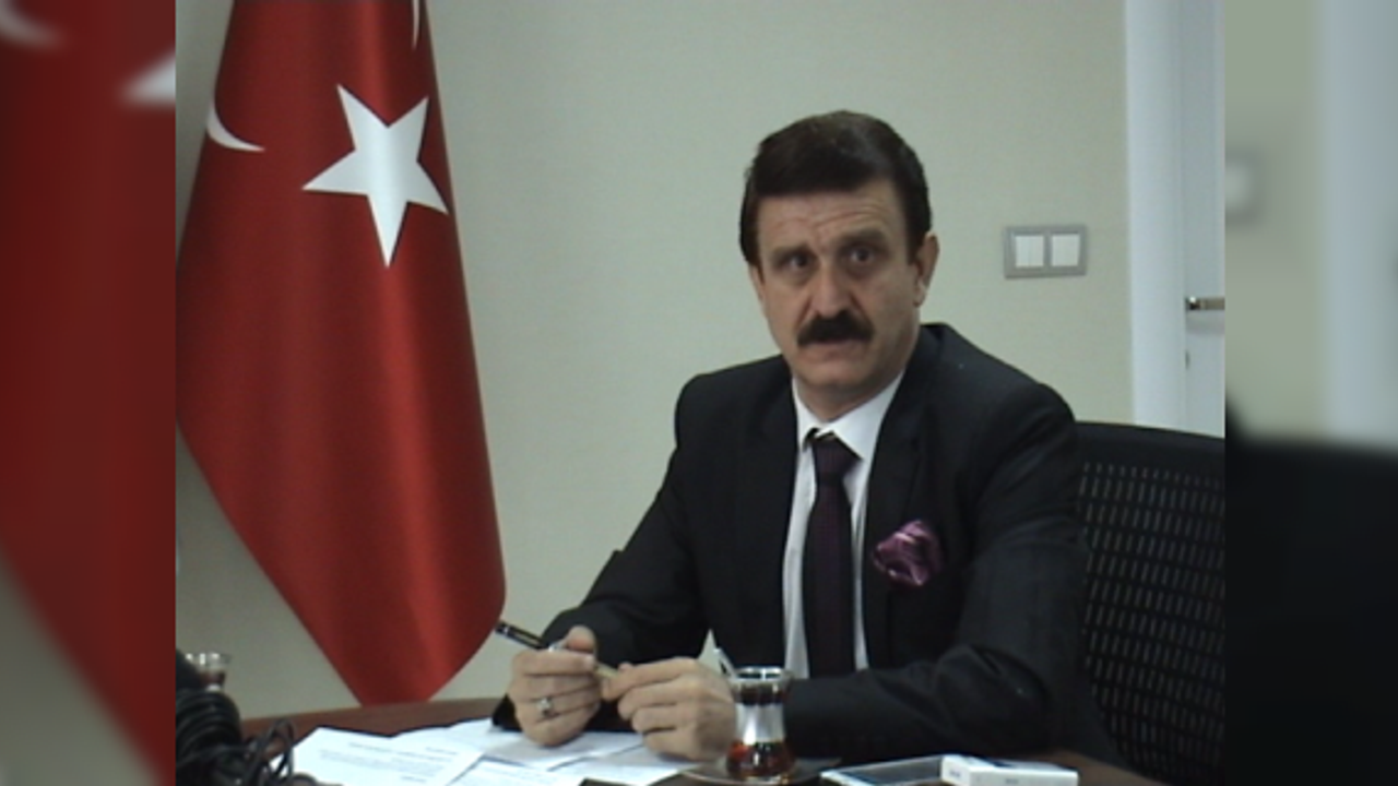 Erbülbül,10 Ocak Çalışan Gazeteciler Günü dolayısıyla birer kutlama mesajı yayımladı.