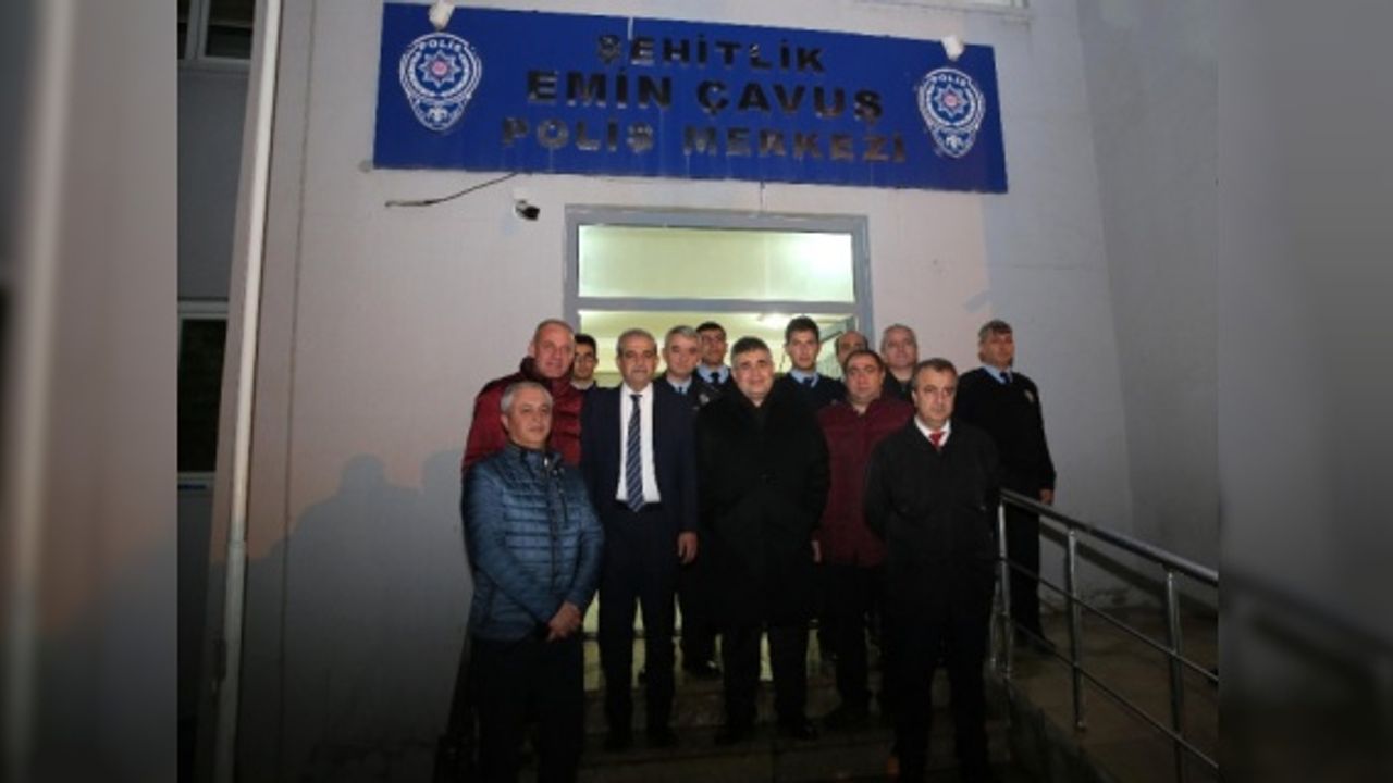 Tipioğlu, Nöbet Tutan Polisleri Ziyaret Etti