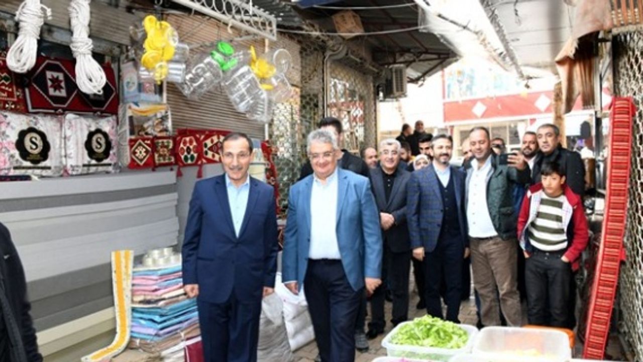 Adıyaman Valisi Pekmez,Tesbihçiler Pazarı esnafını ziyaret etti