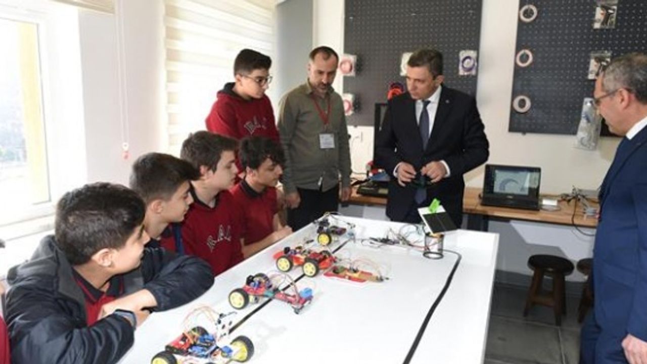 Batman Valisi Şahin,Raman Anadolu Lisesini Ziyaret Etti