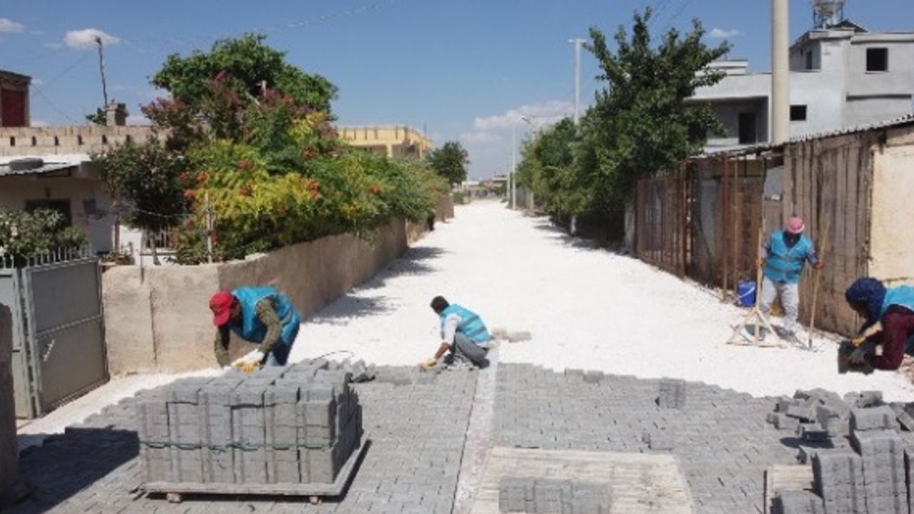 HALİLİYE BELEDİYESİNDEN 4 MAHALLEDE ÜST YAPI ÇALIŞMASI