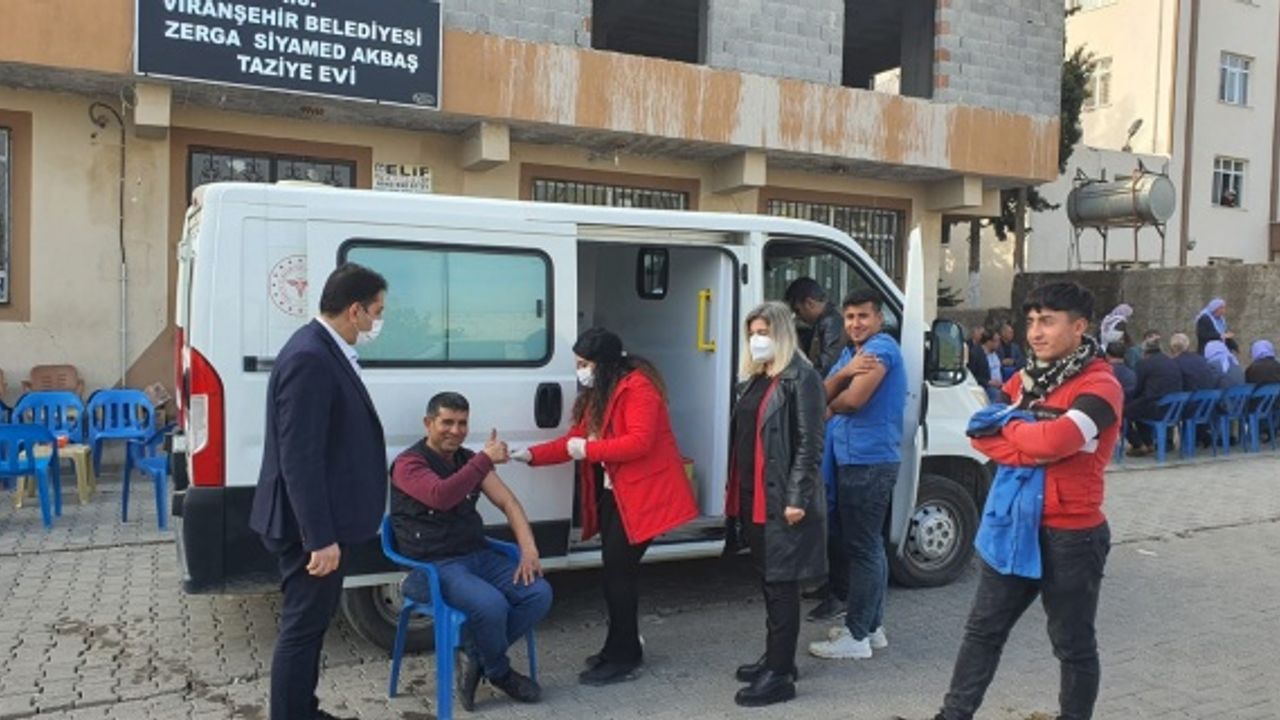 VİRANŞEHİR'DE 30 MOBİL EKİP İLE SAĞLIK ÇALIŞANLARI SAHADA