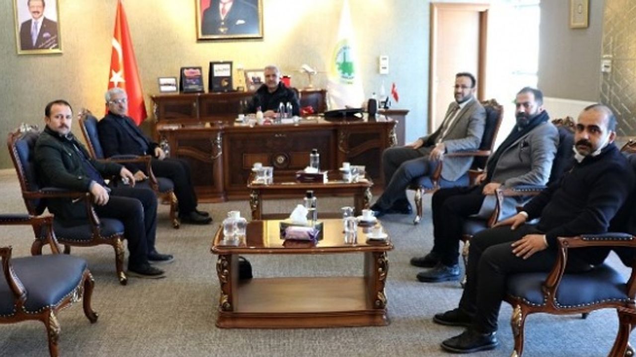 BAŞKAN PELTEK” MESLEK LİSELERİNE SAHİP ÇIKMAK MEMLEKET MESELESİDİR”