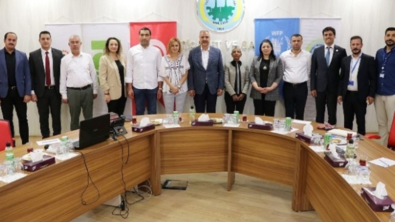 ŞUTSO VE WFP İŞ BİRLİĞİYLE AYAKKABI İMALATI EĞİTİMİ DÜZENLENECEK