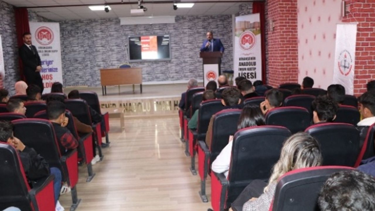 BAŞKAN EKİNCİ, KARİYER GÜNLERİ PROGRAMINA KATILDI