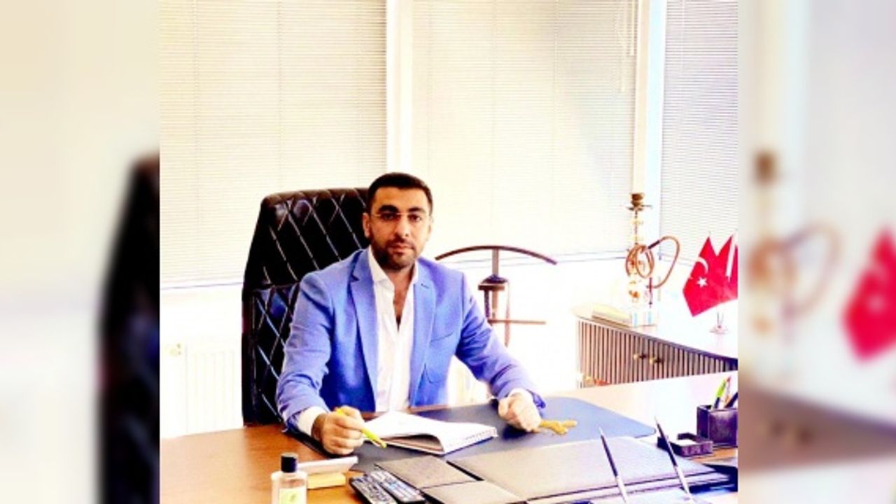 Bülbül "Allah'tan rahmet,kederli ailesine,yakınlarına başsağlığı ve sabır diliyorum."