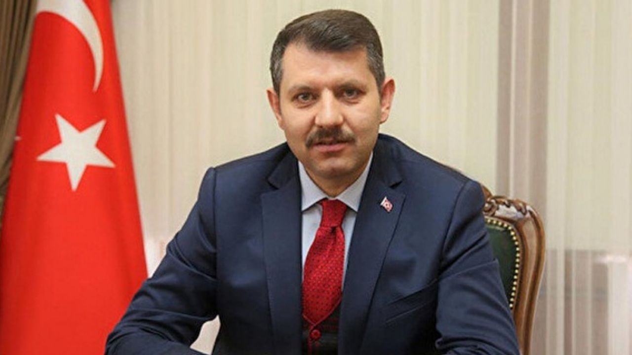 Vali Ayhan "2023 bizlere başarı, sağlık, huzur ve mutluluk getirsin; kardeşliğimiz, birliğimiz, güzelliğimiz daim olsun…"