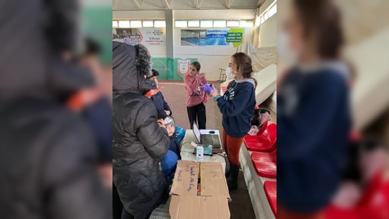 Günlük 500 depremzede yerinde  muayene ve tedavi edildi