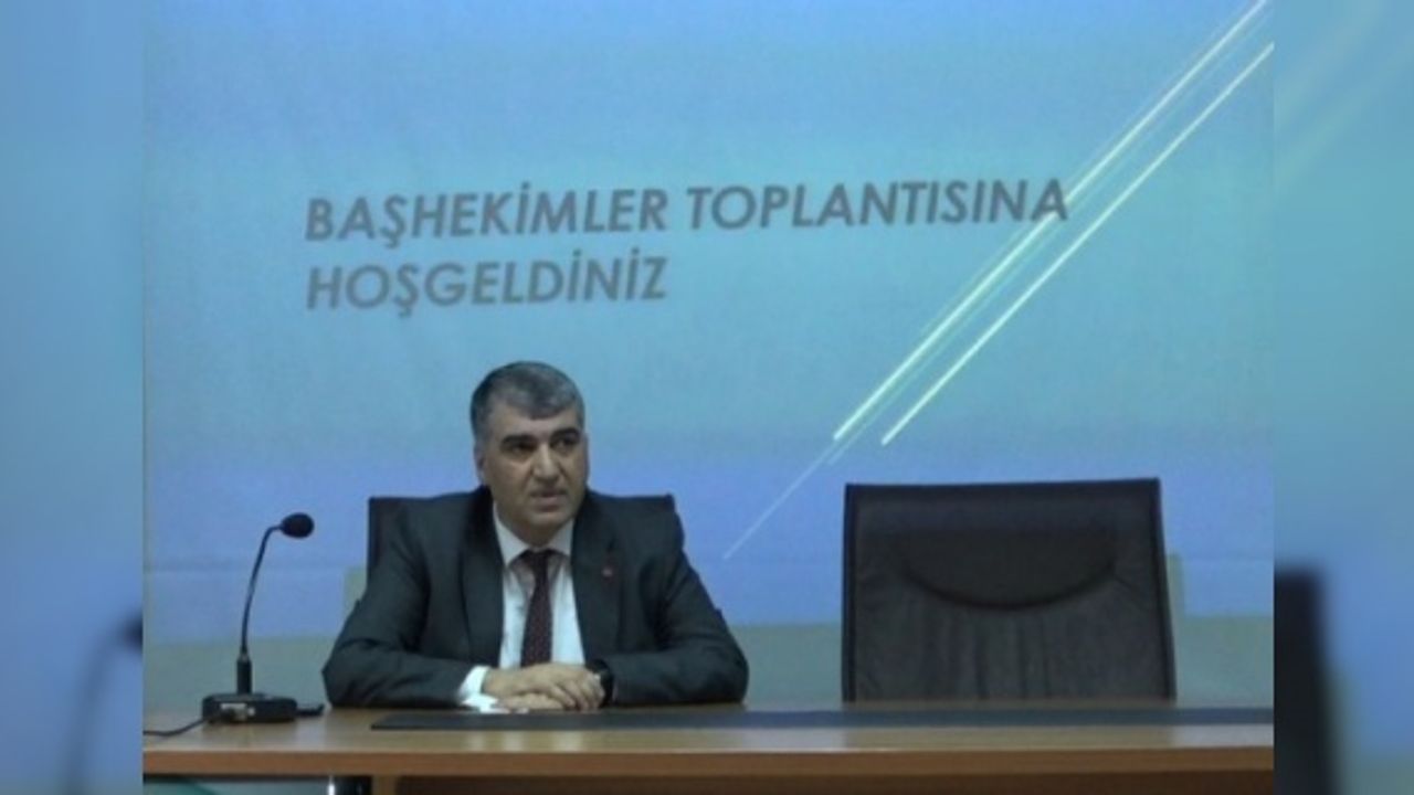 İl Sağlık Müdürü Gülüm "Büyük deprem faaliyeti sırasında gösterilen fedakarca çalışmalardan dolayı teşekkür etti"