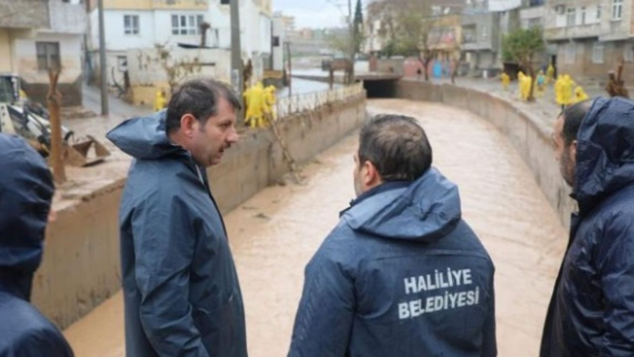 Vali Ayhan "Lütfen tedbiri elden bırakmayalım…"