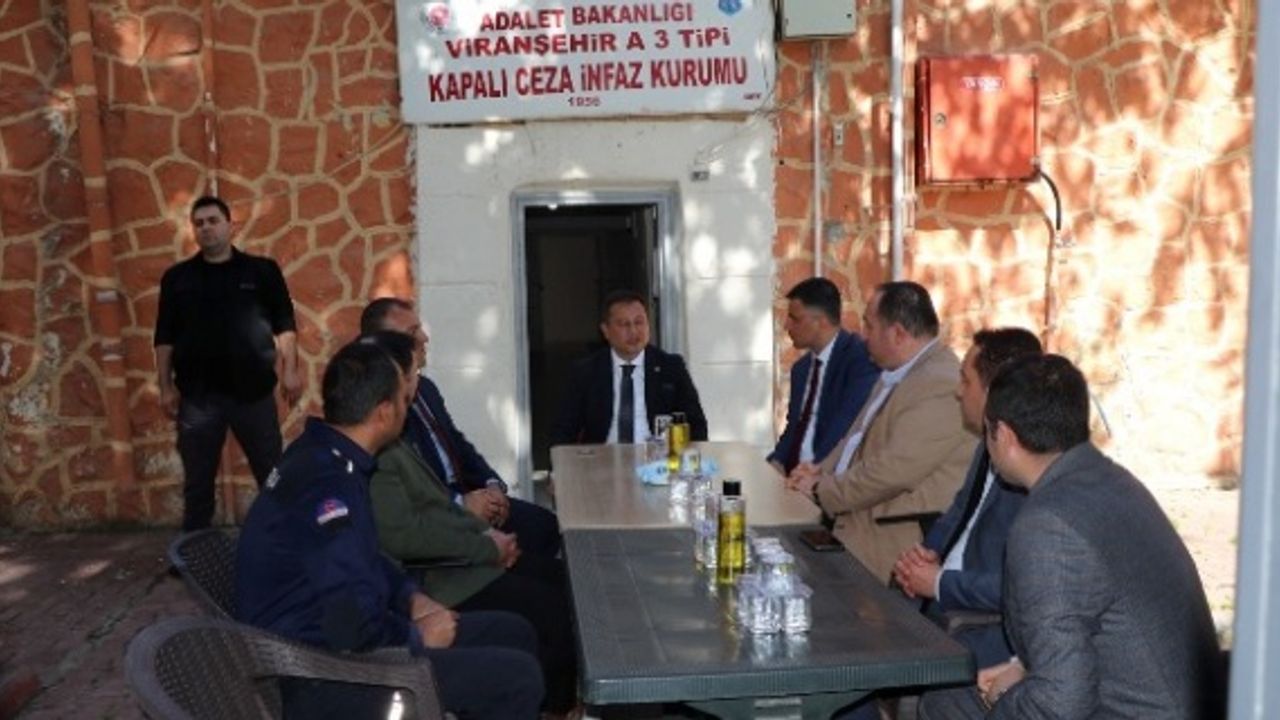 ADALET BAKANLIĞI HEYETİ VİRANŞEHİR’DE YENİ YAPILACAK CEZAEVİ İÇİN İNCELEMLERDE BULUNDU
