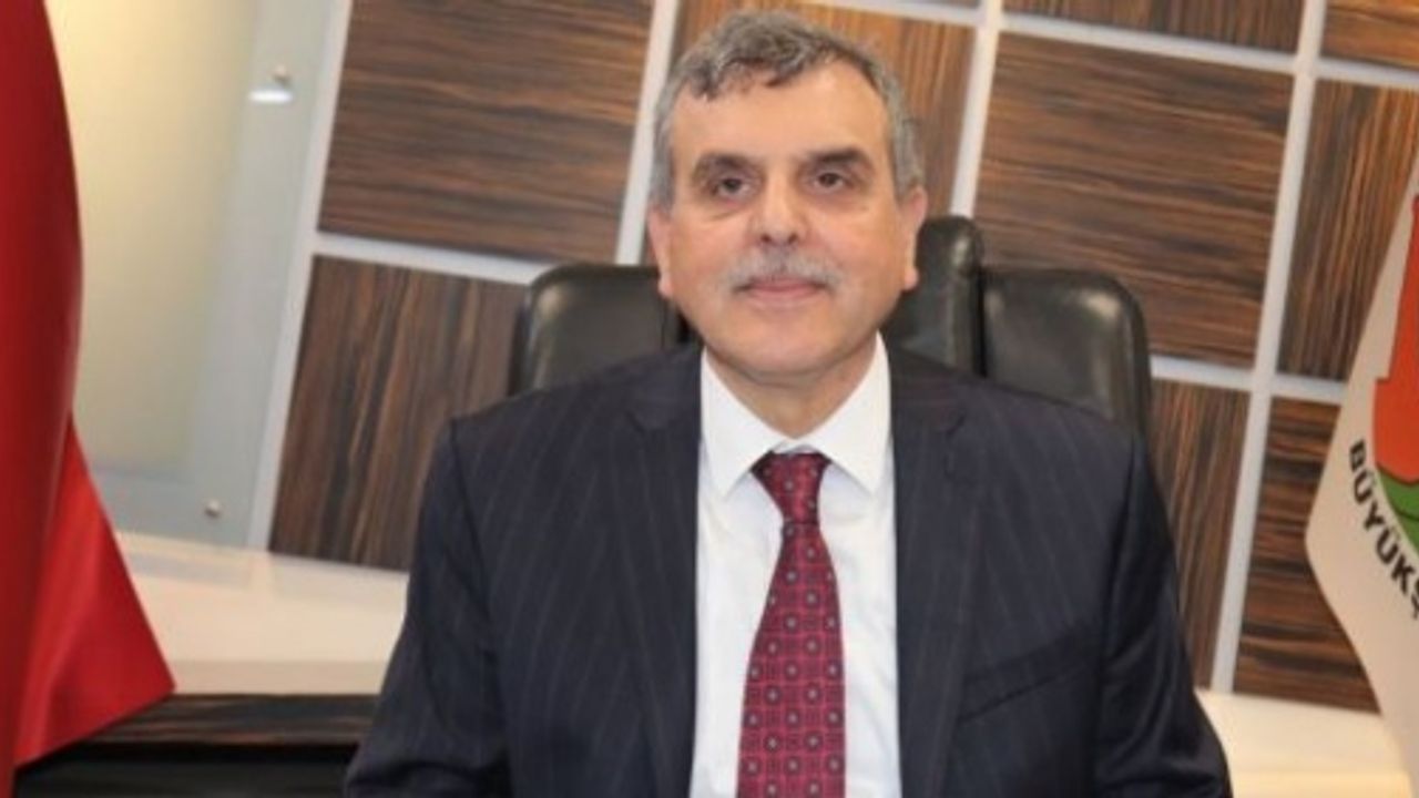 Başkan Beyazgül " tüm değerli meslektaşlarımın Avukatlar Günü'nü kutluyor, meslek hayatlarında başarılar diliyorum"