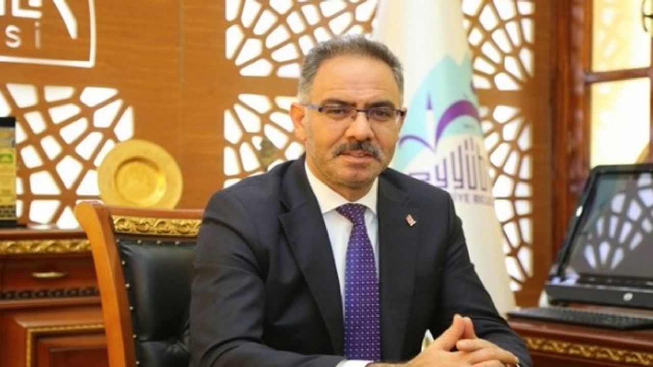 Başkan Kuş "tüm Şanlıurfalı hemşehrilerimin kurtuluş gününü kutluyorum"
