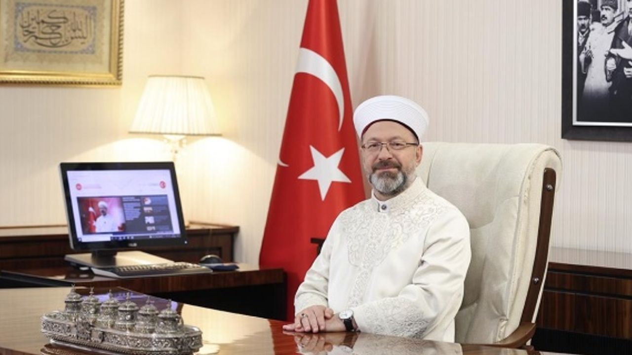 “Bayramın coşkusunu ailelerimizle, göz aydınlığı çocuklarımızla, geleceğimizi imar edecek olan gençlerimizle birlikte yaşayalım.”