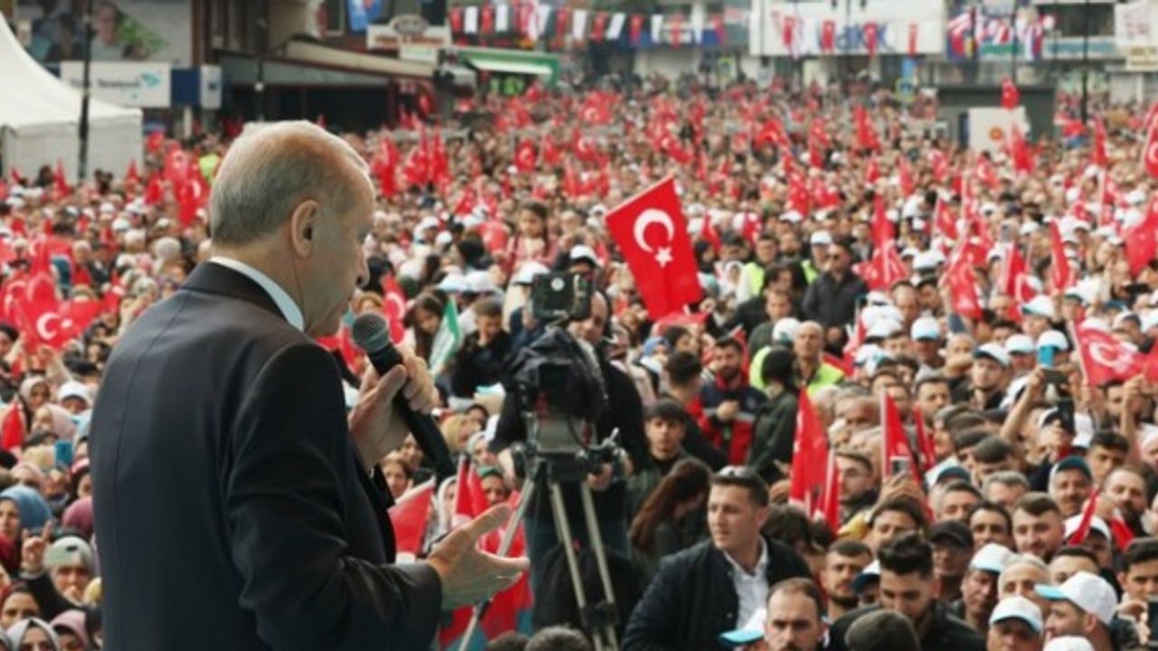 Hiç kimsenin şüphesi olmasın ki Hak diyen, Muhammed diyen, ehlibeyit diyen herkes bizim kardeşimizdir.
