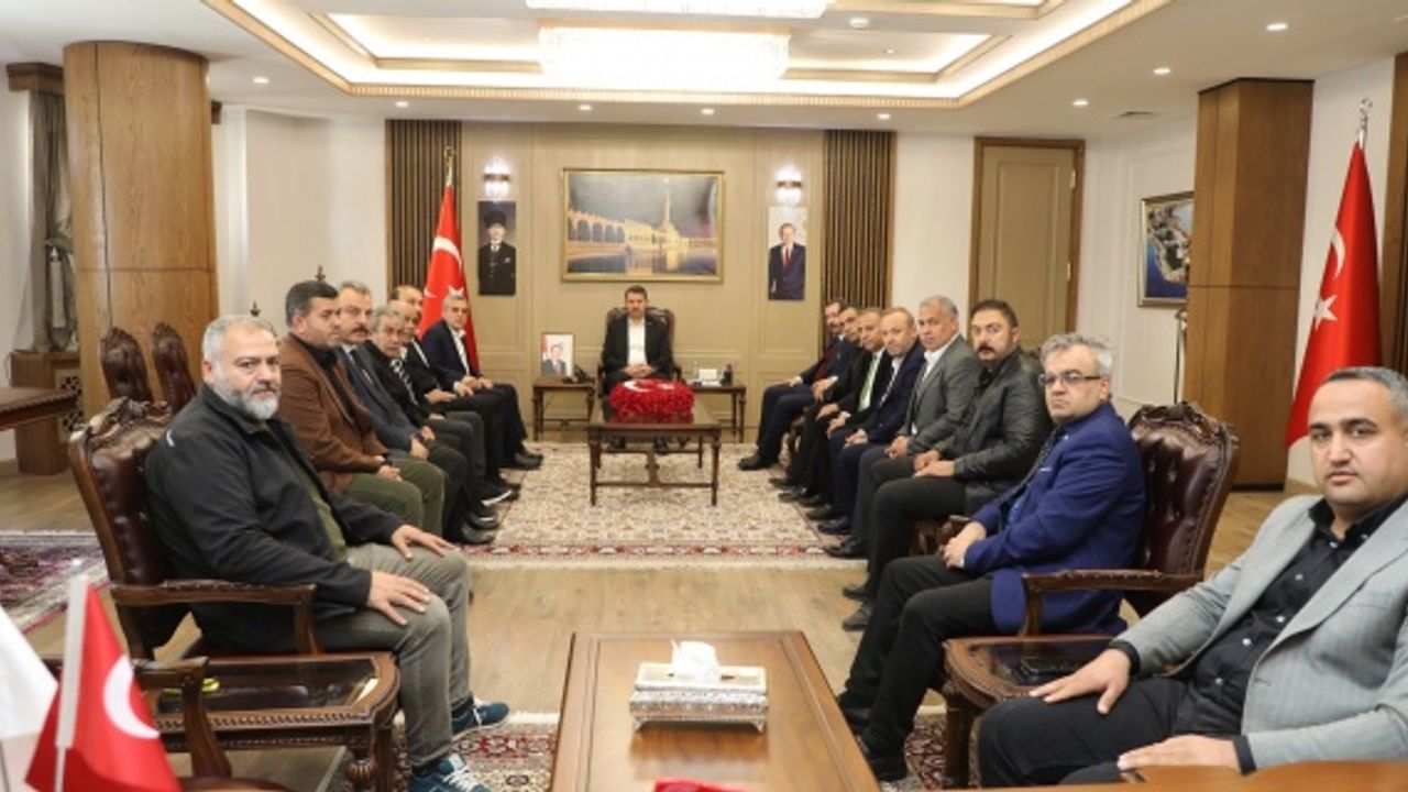 Vali Ayhan "Ortak paydamız; şehrimizin gözbebeği Şanlıurfaspor olmalı"