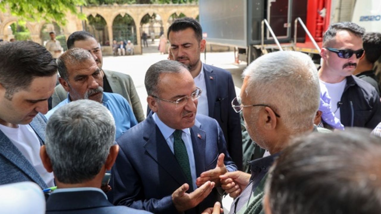Bakan Bozdağ "Bu millet bizden çok akıllı."