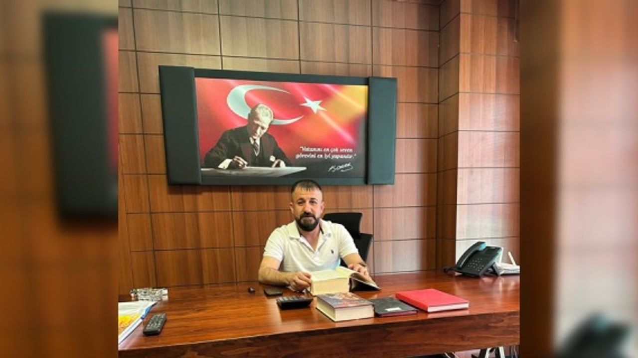 İş insanı Aziz Savaş 14 Mayıs seçim sonuçları ile ilgili “ülkemiz için hayırlı olsun” dedi.