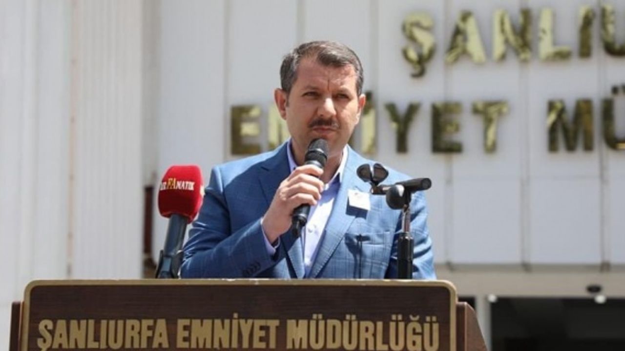 Vali Ayhan "19 Mayıs Atatürk’ü Anma Gençlik ve Spor Bayramı’nı en içten duygularımla kutlarım"