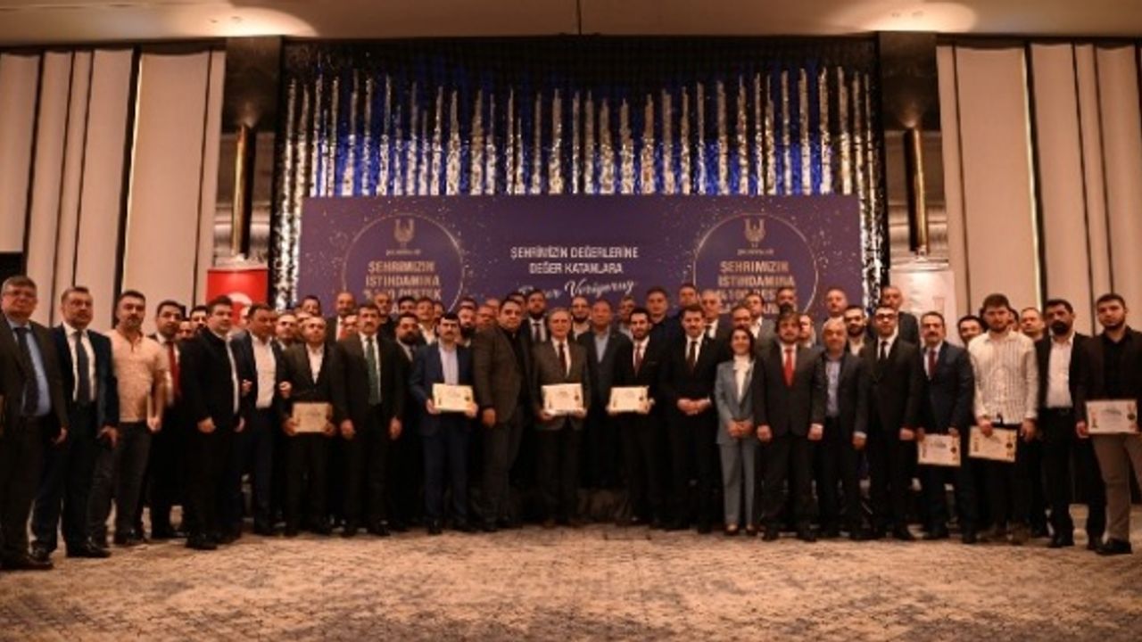 Vali Ayhan "Ekonomimize, şehrimize ve Türkiye’mize sunduğunuz katkılar için hepinize teşekkür ederiz"