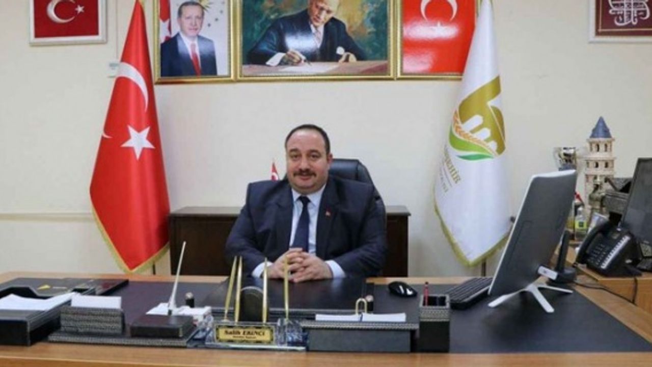 Başkan Ekinci "hep birlikte nice bayramlarda olmak dileğiyle sevgi ve saygılarımı sunuyorum"