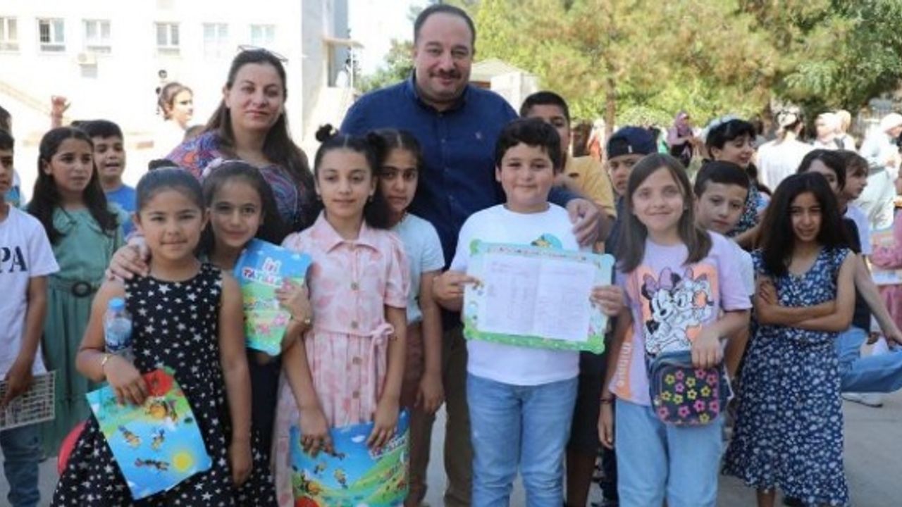 Başkan Ekinci karne sevinci yaşayan tüm öğrencilerimize güzel bir yaz tatili geçirmelerini temenni ediyorum"