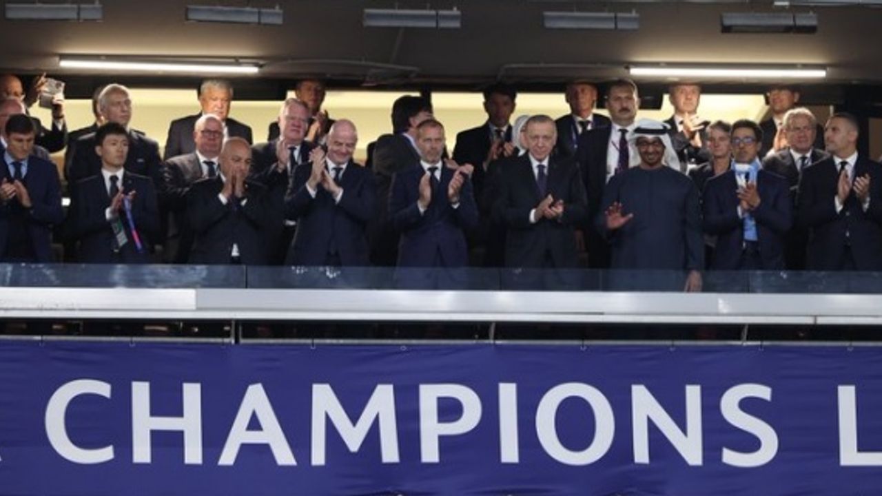 Cumhurbaşkanı Erdoğan "Şampiyonlar Ligi finalinde şampiyonluğa ulaşan Manchester City takımını tebrik ediyorum"