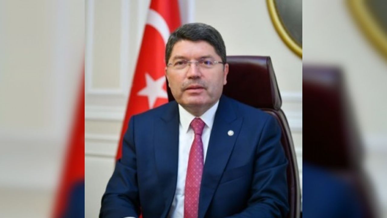 Bakan Tunç "değerli yargı mensuplarımıza ve kıymetli ailelerine sağlık ve esenlikler diliyorum"
