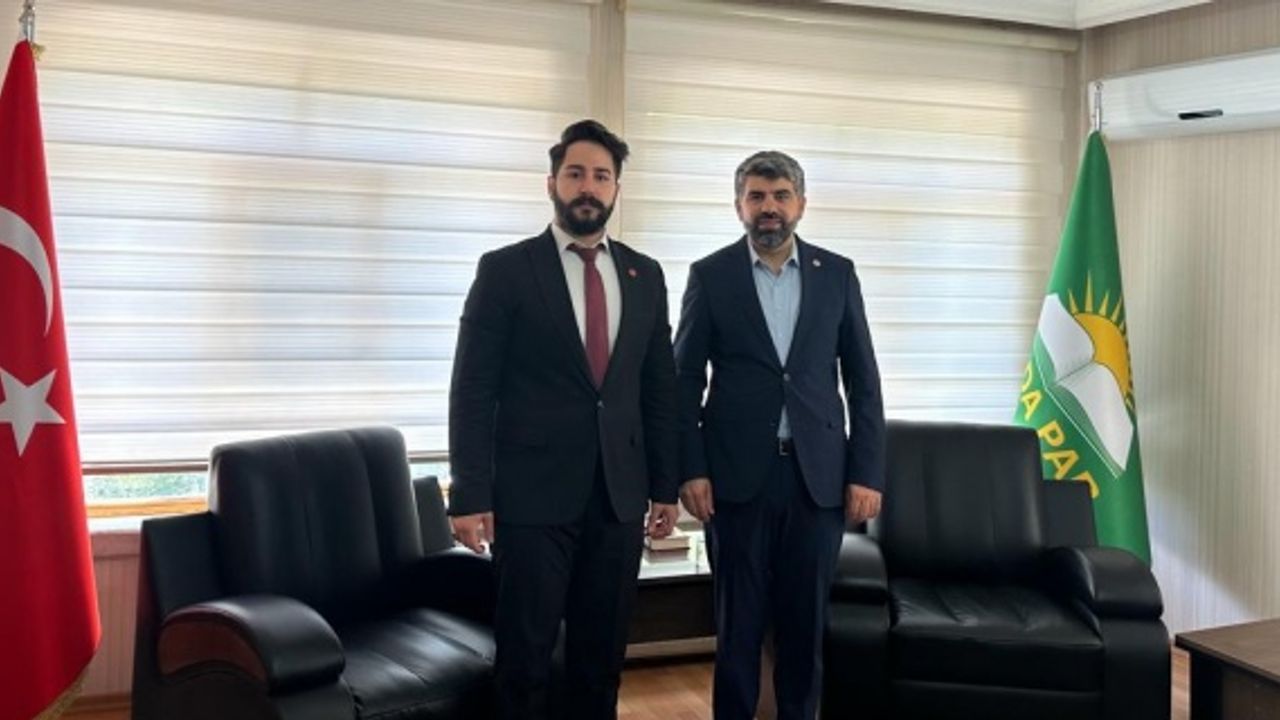 Emre ŞAHİN'den HüdaPar Genel Merkezine taziye ziyareti.