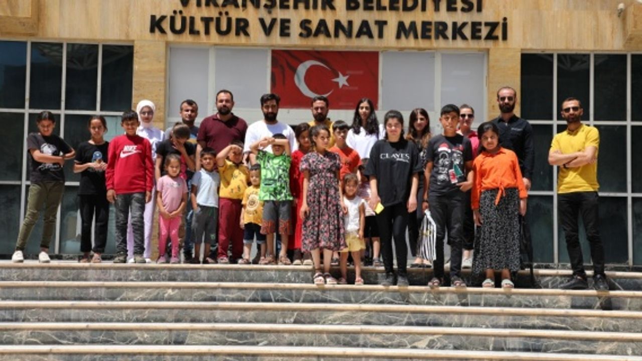 VİRANŞEHİR BELEDİYESİ ÖZEL ÇOCUKLARA SİNEMA HEYECANI YAŞATTI