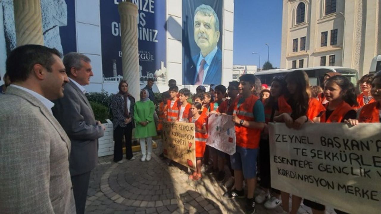 Başkan Beyazgül "Başarıdan başarıya koşan bu gençlik için ne yapsak az"