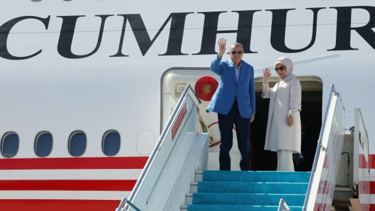 Erdoğan "Birleşmiş Milletler 78’inci Genel Kurulu görüşmelerine iştirak etmek üzere New York’a doğru yola çıktık."