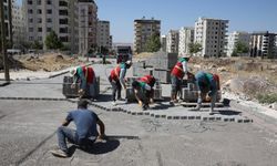 DOĞUKENT’TE YOLLAR PARKE İLE DÖŞENİYOR
