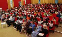 BAŞKAN KUŞ, TİYATRODA ÖĞRENCİLERLE BULUŞTU