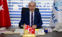 Başkan Yalçınkaya "Gazi Mustafa Kemal Atatürk’ü ve tüm şehitlerimiz ile ebediyete irtihal eden gazilerimizi rahmet, saygı ve minnetle anıyorum.”