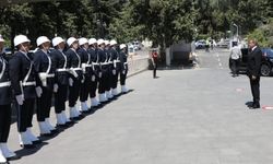 VALİ ŞILDAK İL EMNİYET MÜDÜRLÜĞÜ VE İL JANDARMA KOMUTANLIĞINI ZİYARET ETTİ