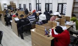 GENÇLERİN ALTERNATİF DERS ÇALIŞMA ORTAMI: OKUMA EVLERİ