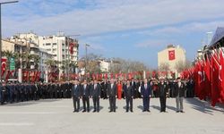 18 Mart Şehitleri Anma Günü ve Çanakkale Deniz Zaferi Programı Cumhuriyet Meydanı’ndaki Törenle Başladı