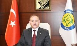 Güllüoğlu "2025 yılının ülkemize ve bütün insanlığa sağlık, mutluluk ve huzur getirmesini diliyorum"